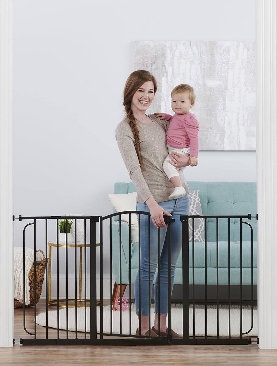 Regalo 58  Extra Wide Arched Decor Baby  Gate, Extra Wide Gate